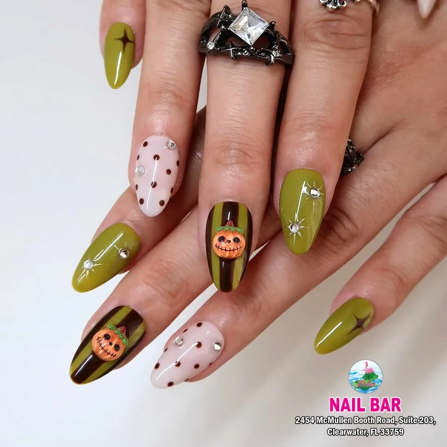 LOTUS NAIL BAR